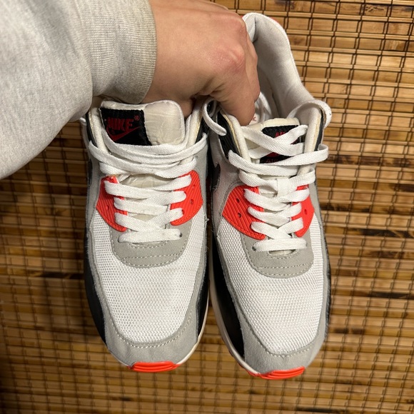 Air Max 90s - Picture 2 of 5